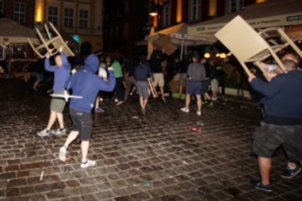 Еще не вечер: Потасовки на Евро 2012