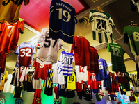 В Киеве открылась самая большая в Европе выставка футболок лучших футболистов планеты