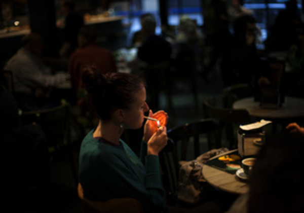 Закон о полном запрете курения в общественных местах Минздрав поддерживает