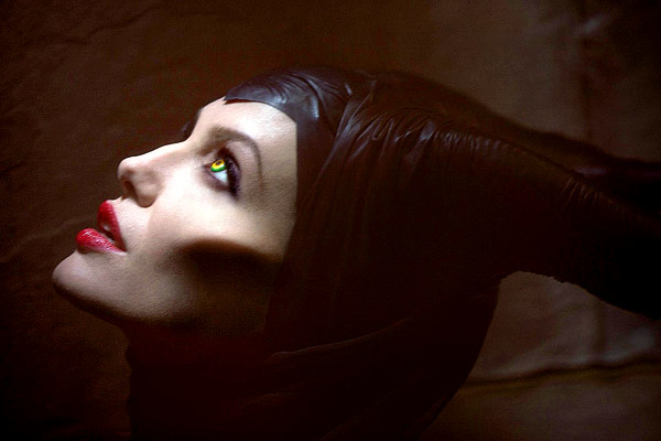 Анджелина Джоли: Я надела костюм с рогами ради детей