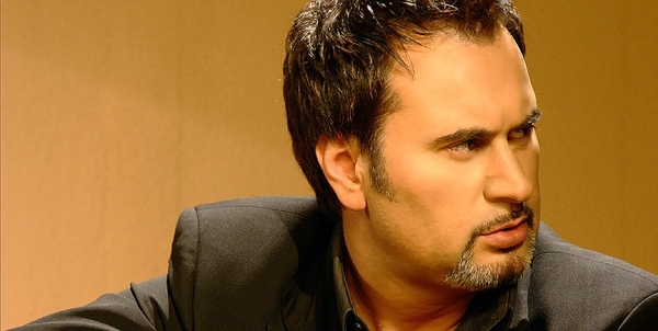 Против Меладзе возбудили уголовное дело по обвинению в избиении журналистки