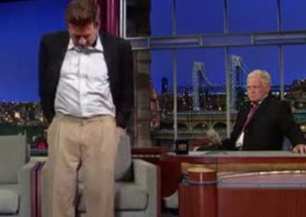 Алек Болдуин снял штаны в прямом эфире