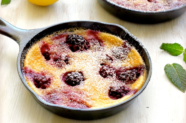 Как приготовить клафути с ежевикой (ВИДЕО)