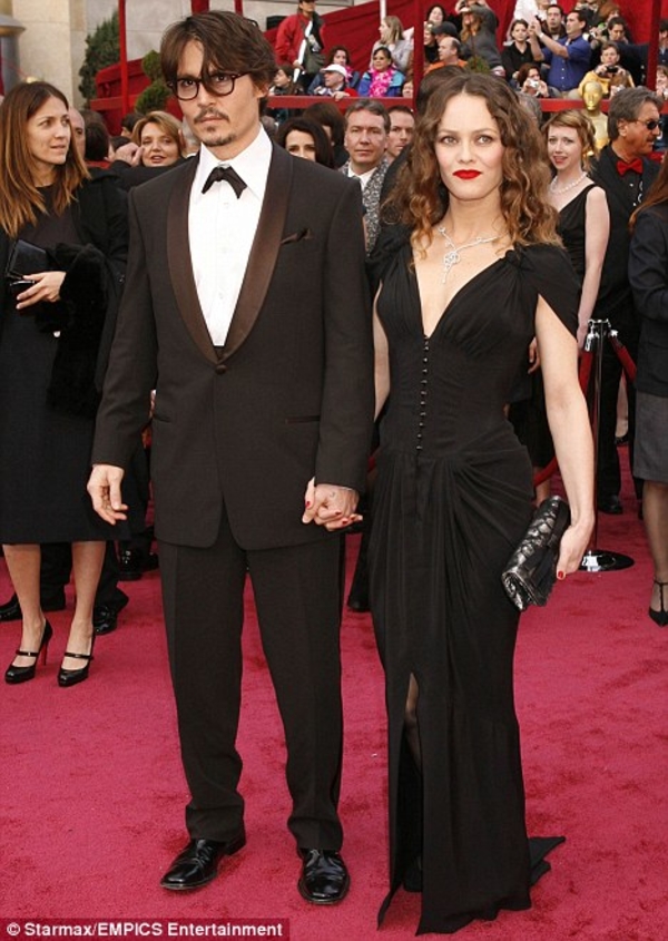 Джонни Депп и Ванесса Паради расстались еще два года назад