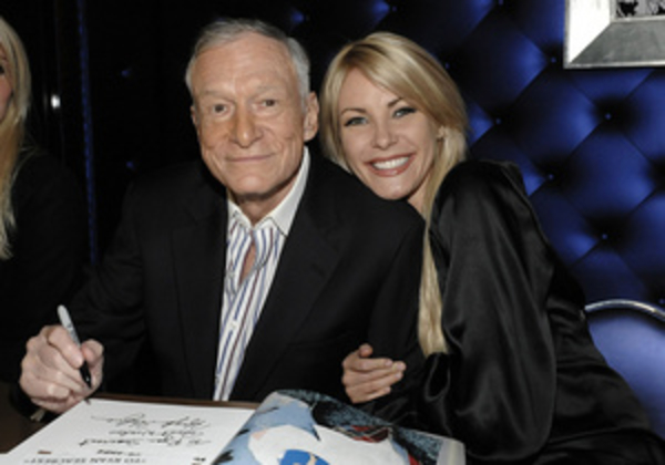 К 85-летнему Хью Хефнеру вернулась его сбежавшая невеста