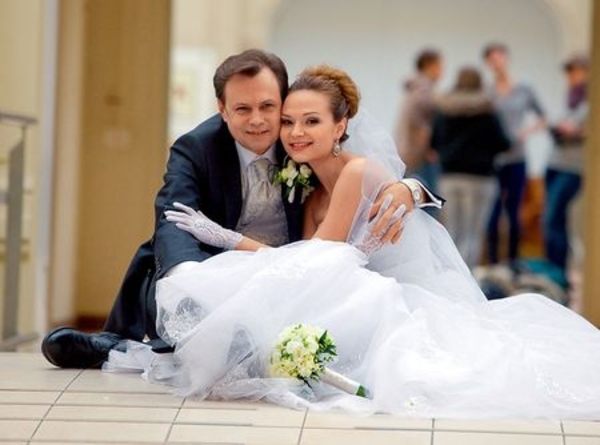 Жена солиста На-На беременна