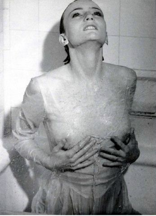 Патрисия Каас показала интимные фото