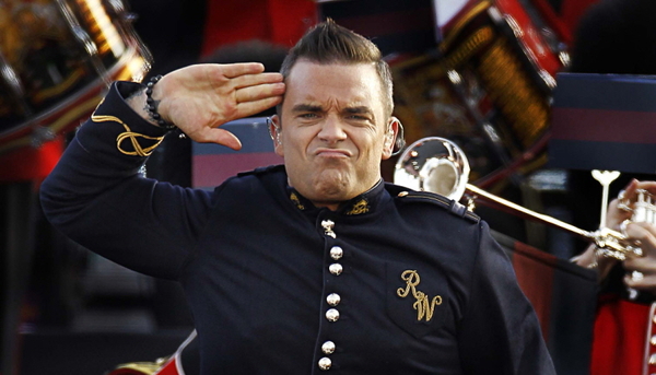 Робби Уильямс спел поклоннику фрагмент нового сингла и поплатился за это