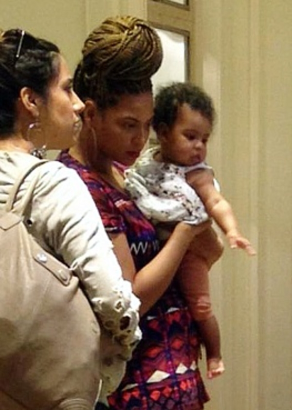 Папарации удалось заснять подросшую дочь Бейонсе