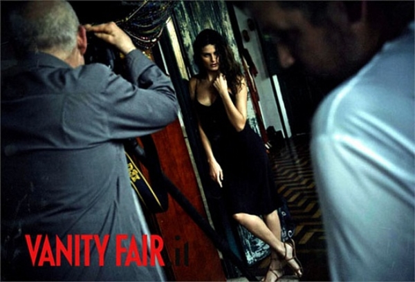 Беременная Адриана Лима снялась для Pirelli