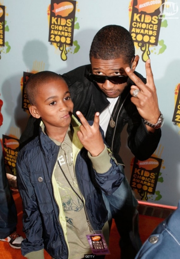 Сына Ашера отключили от системы жизнеобеспечения