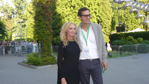 Орбакайте на Новой волне 2012: Ранее мама была гастролершей, а сейчас она – бабушка