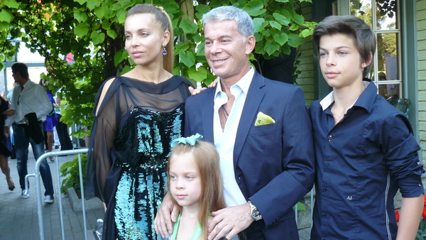 Олег Газманов на Новой волне 2012: Продолжаю делать дурацкие поступки