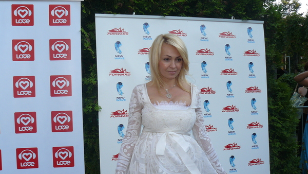 Яна Рудковская рассказала на Новой волне 2012 о будущем ребенке