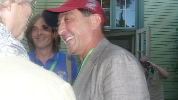 Новая волна 2012: Григорий Лепс снял свои очки