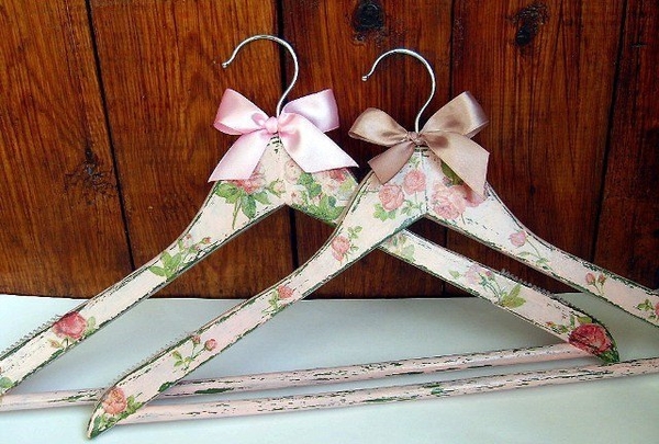 Какие вешалки растягивают одежду? (ВИДЕО)