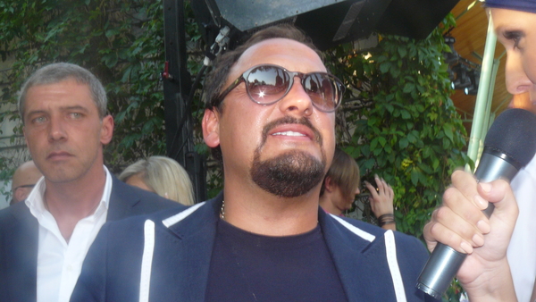 Михайлов на Новой волне 2012 раскрыл пол будущего ребенка