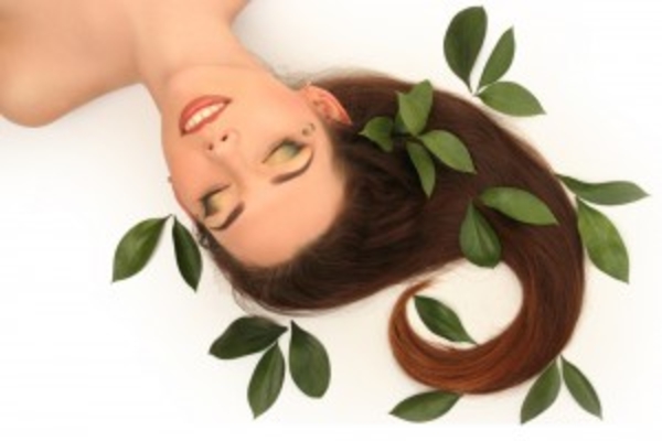 Как укрепить волосы с помощью народных методов