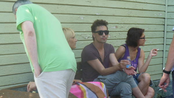 Новая волна 2012: Диме Билану курение не мешает петь