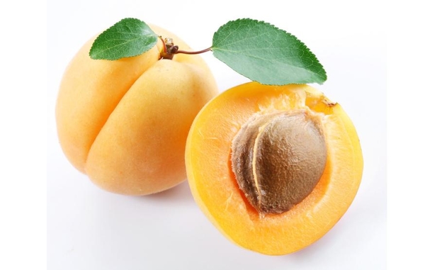 Чем полезны абрикосы?