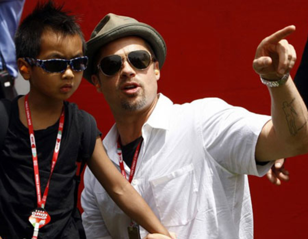 Брэд Питт подарил 11-летнему сыну мотоцикл