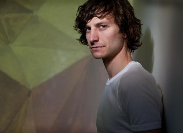 Исполнитель хита Somebody That I Use to Know снял клип на новую песню