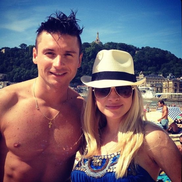 Лазарев в компании подружек-блондинок – звездный блог