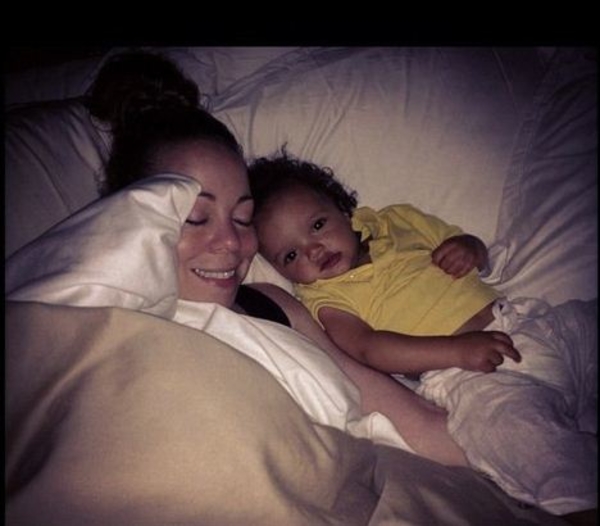 Мэрайя Кэри выложила в блог новые фото детей