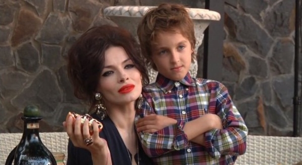 День Рождения сына в ресторане обошлось Надежде Мейхер в $4000