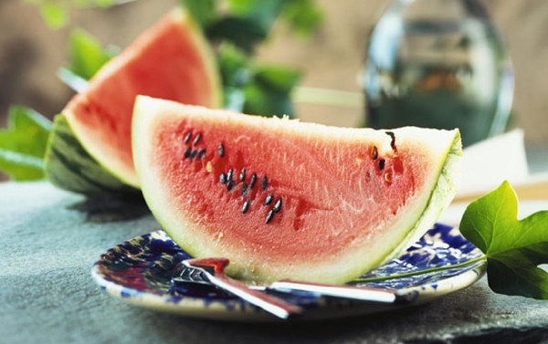 Арбуз: Вкусная и полезная ягода