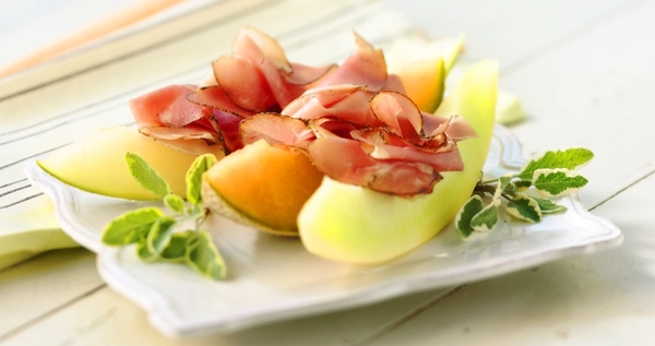 Летние блюда из дыни: ТОП-5 рецептов