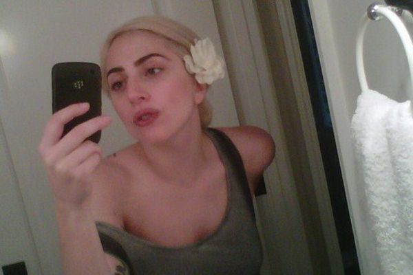 Lady GaGa обнажилась перед камерой