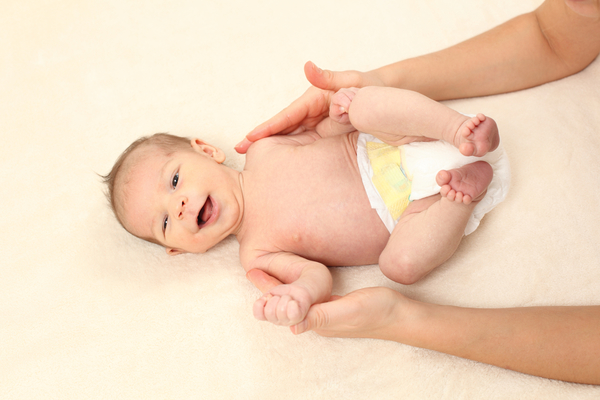 Как правильно выбрать подгузник для новорожденного