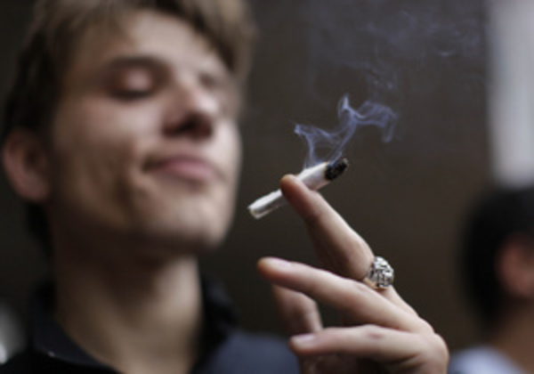 Курение марихуаны в молодости наносит вред IQ