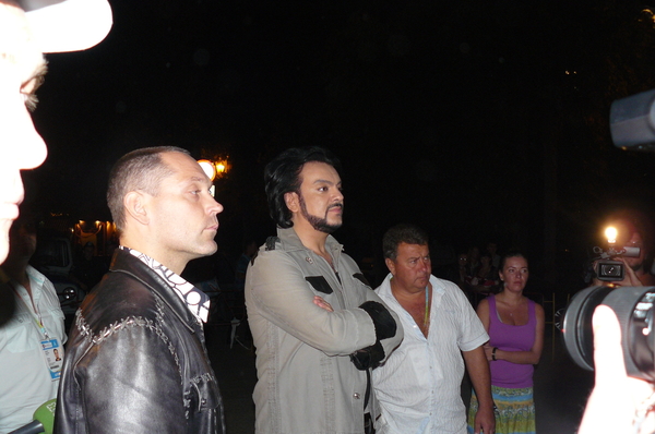 Филипп Киркоров: злой и молчаливый покинул съемки Крым мюзик феста