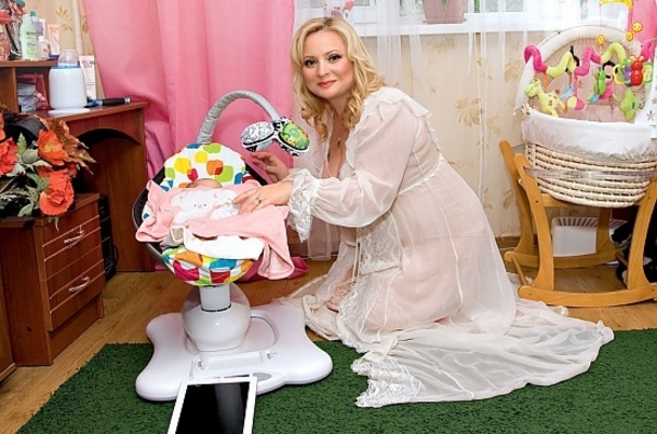 Люба из Интернов показала детскую своего ребенка