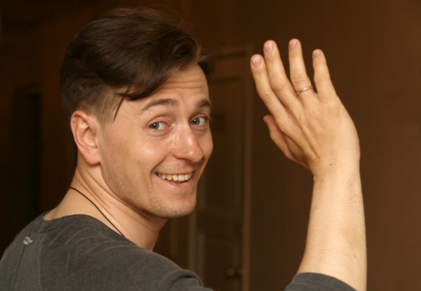 Сергея Безрукова увезли в больницу прямо со съемок