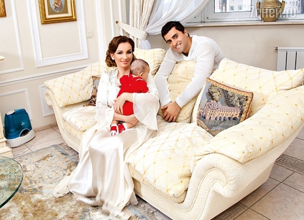 Анфиса Чехова впервые показала лицо сына