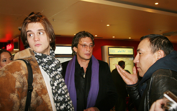 Сын Александра Домогарова в школе торговал бриллиантами