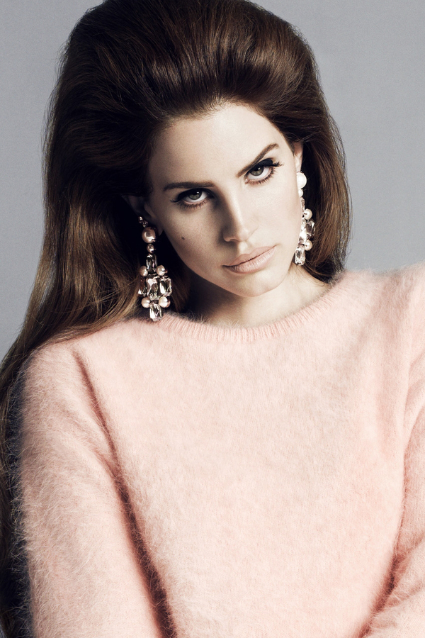 Певица Лана Дель Рей снялась в рекламном ролике H&M