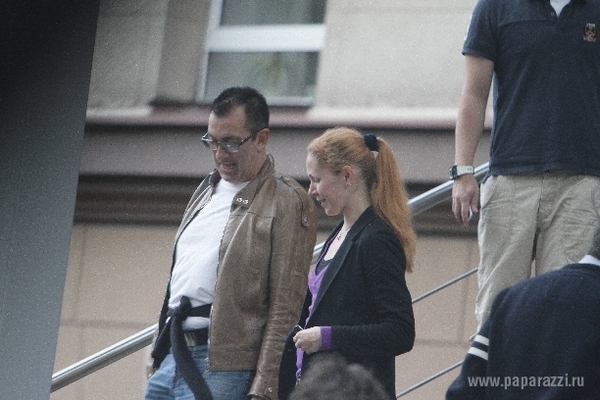 Александр Буйнов здоров и продолжает изменять жене