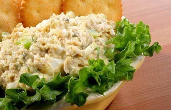 Салат из курицы с грибами: ТОП-5 рецептов