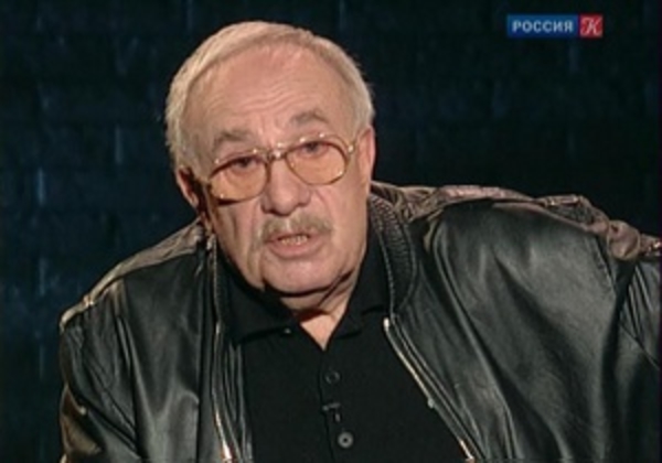 Умер сценарист фильма Свой среди чужих, чужой среди своих