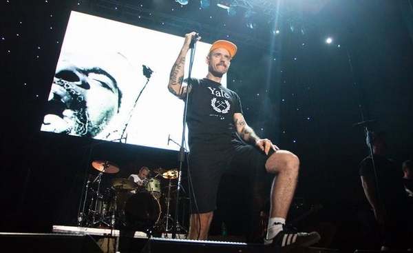 Ляпис Трубецкой: Да, мы ушли в запой, поэтому концертов не будет