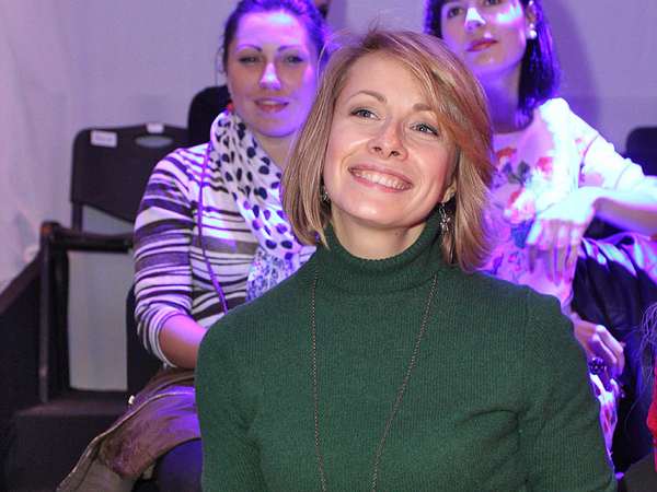 Елена Кравец пожаловала на Неделю моды без макияжа