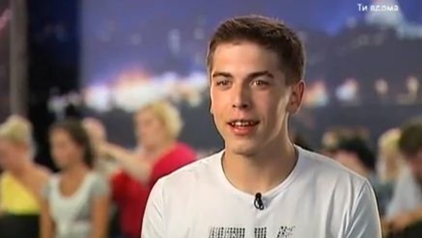 Виктор Дульцев зажег на сцене шоу Х-фактор 3