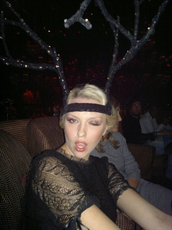 Оля Полякова журналистке: Бл*ть, чего так тупо? Можно по лицу получить