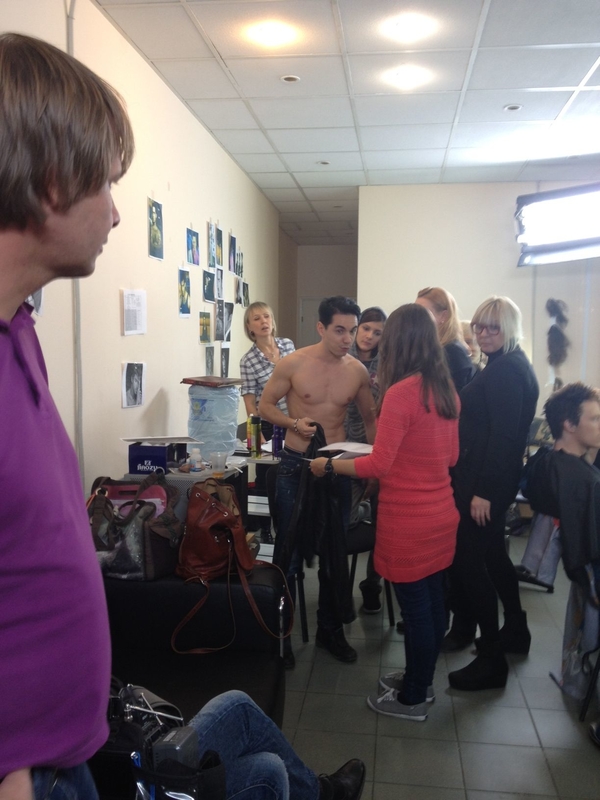 Сексуальный и после эпиляции: Тимур Родригез показал голый торс