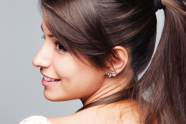 Специалисты назвали прически, которые повреждают волосы