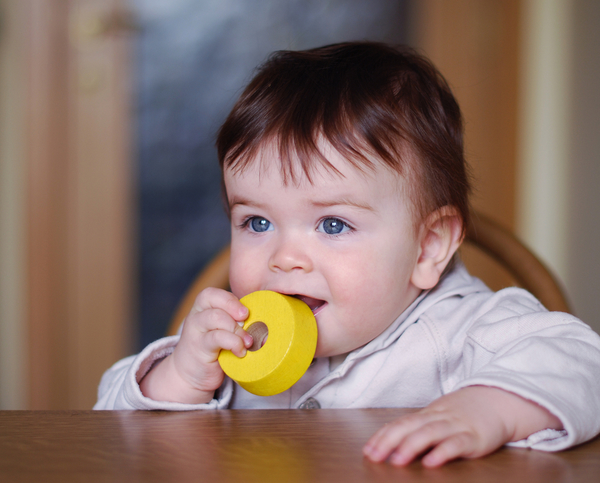 Ребенок проглотил инородный предмет: Как помочь малышу